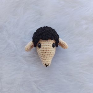 سرکلیدی عروسک بافتنی حیوان گوسفند فرفری